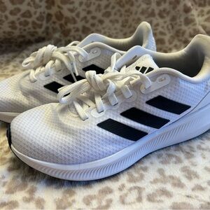Adidas women’s White Mesh Sneakers with Black Stripes size 7